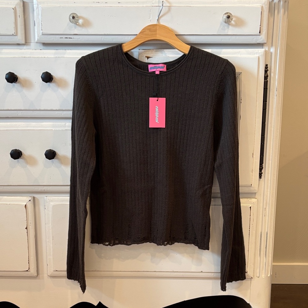 Edikted Ribbed Long Sleeve Top with Scallop Hem